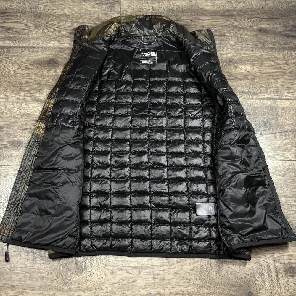 The North Face Thermoball Eco Vest Camo Mens Small Insulated Puffer